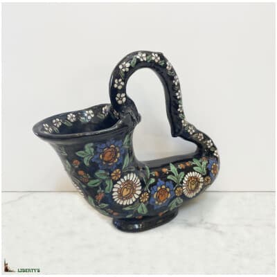 Vase en forme de corne d’abondance Emaux de Thoun, larg. 23 cm (Fin XIXe)
