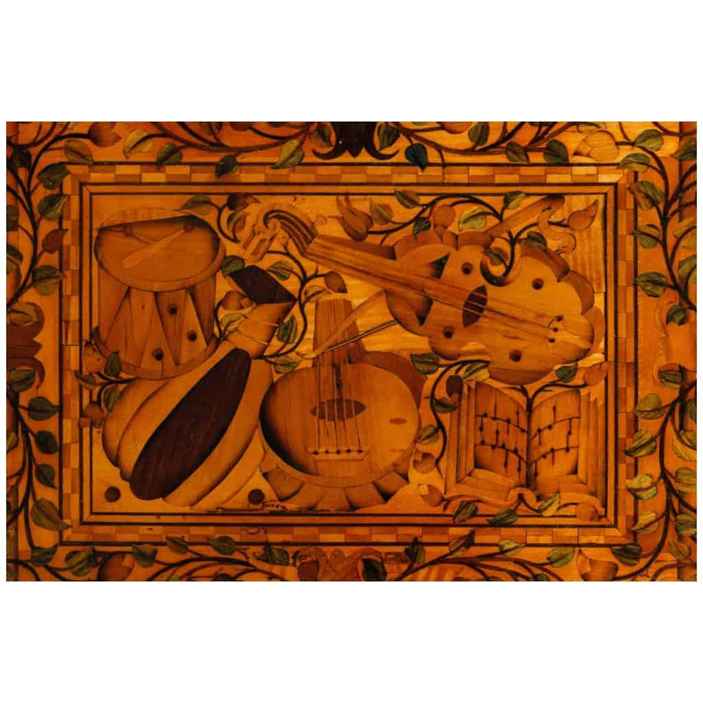 Cabinet en marqueterie. 6